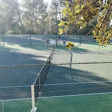 Tres Belle Avec Piscine, Tennis Et Golf فيلة