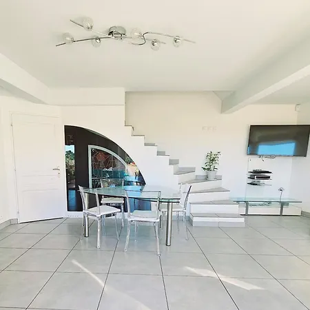 Villa Tres Belle Avec Piscine, Tennis Et Golf